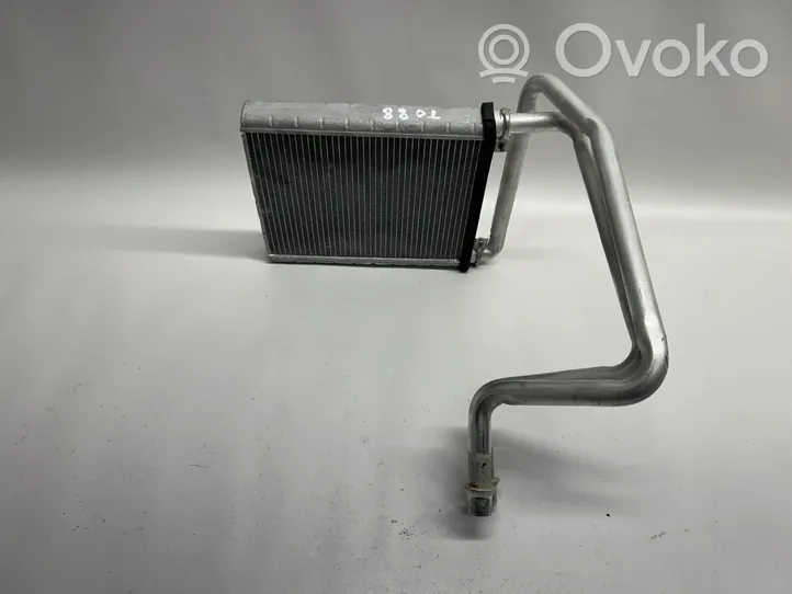 Mercedes-Benz CLA C117 X117 W117 Radiateur de chauffage 2468300161