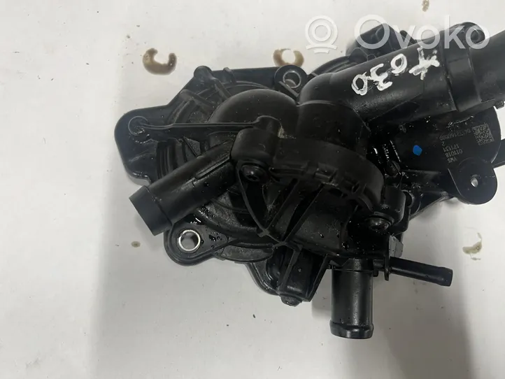 Volkswagen Jetta VII Boîtier de thermostat 04E121600BD