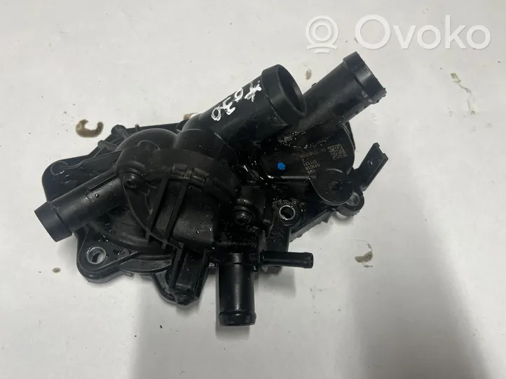 Volkswagen Jetta VII Boîtier de thermostat 04E121600BD