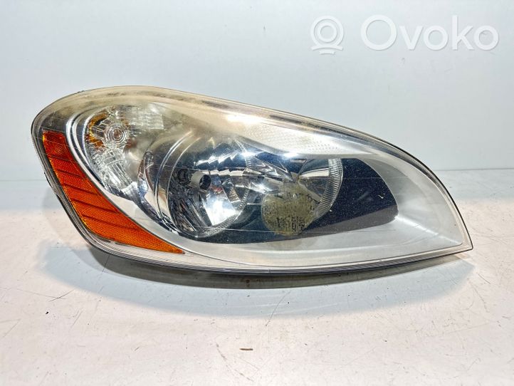 Volvo XC60 Lampa przednia 30763146