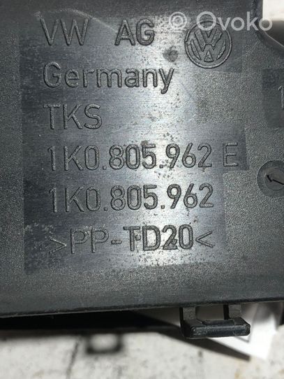 Volkswagen Tiguan Parte del condotto di aspirazione dell'aria 1K0805962