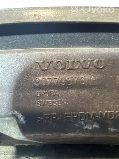 Volvo XC90 Priekinės arkos apdaila 30779578