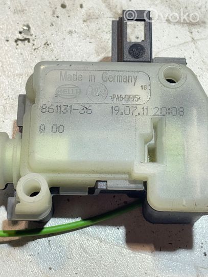 Volvo V70 Fuel tank cap lock motor 86113136