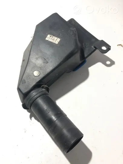 Audi A4 S4 B8 8K Tubo riempimento della vaschetta del liquido lavavetri 8T2955463B