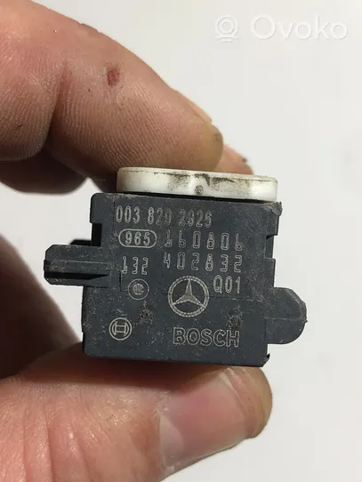 Mercedes-Benz ML W164 Czujnik uderzenia Airbag 0038202926