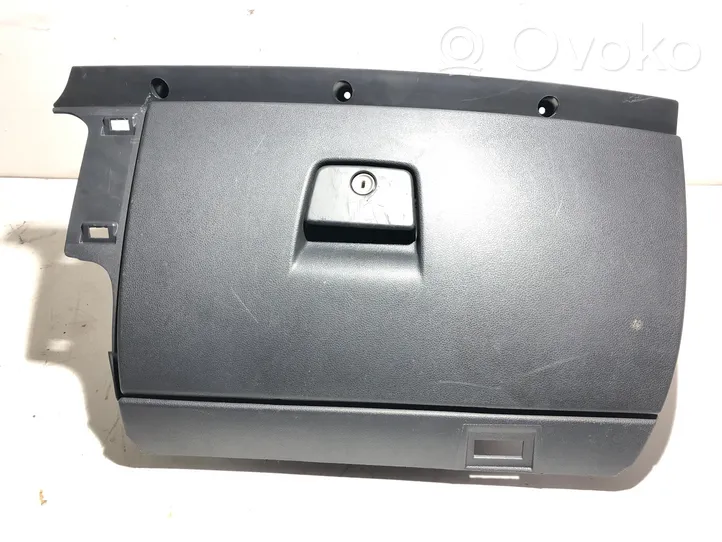 Volvo V50 Glove box 8626141