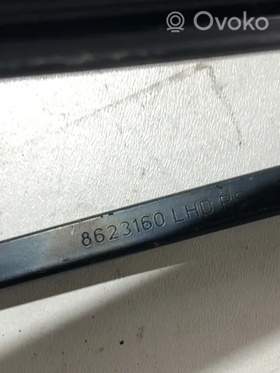 Volvo V50 Windshield/front glass wiper blade 8623160