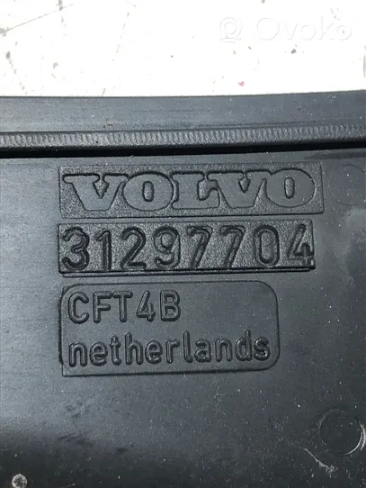 Volvo XC60 Panel wykończeniowy błotnika 31297704