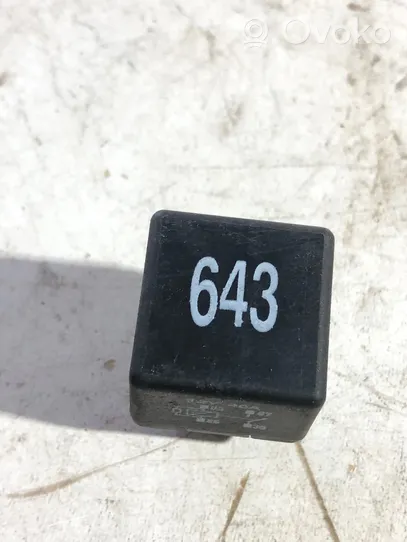 Audi Q7 4L Other relay 8K0951253