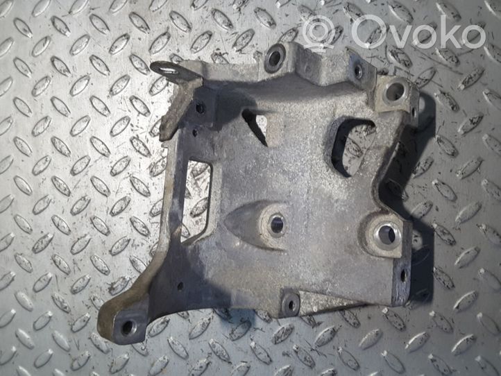 Nissan Leaf I (ZE0) Staffa di montaggio del compressore dell’A/C 120218B176