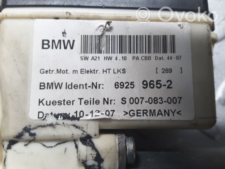 BMW X3 E83 Moteur de lève-vitre de porte arrière 0130822237