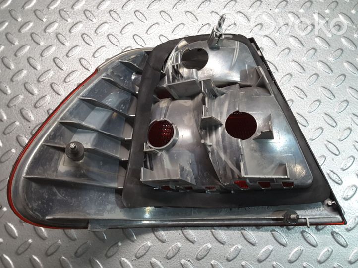 BMW 3 E46 Lampa tylna 115915B