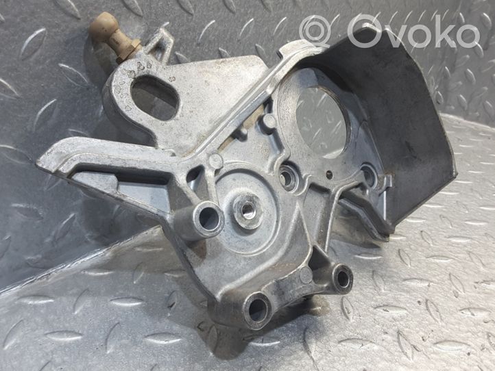 Skoda Fabia Mk3 (NJ) Support pompe injection à carburant 04B130379A