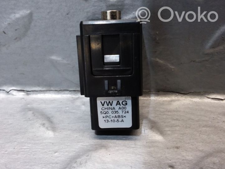 Skoda Octavia Mk3 (5E) Câble adaptateur AUX 5Q0035724