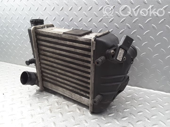 Audi A4 S4 B7 8E 8H Chłodnica powietrza doładowującego / Intercooler 8E0145805R