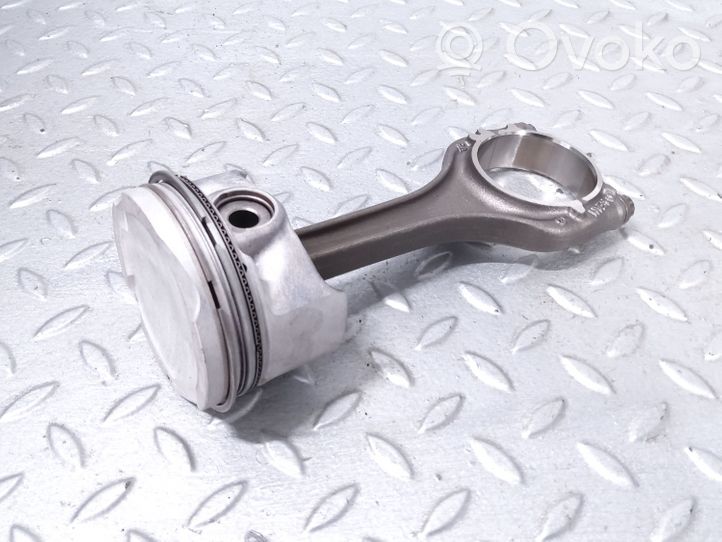 Volkswagen T-Roc Piston avec bielle 04E198401AE