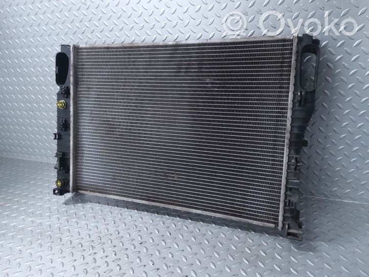 Mercedes-Benz E W211 Radiateur de refroidissement A2115000202