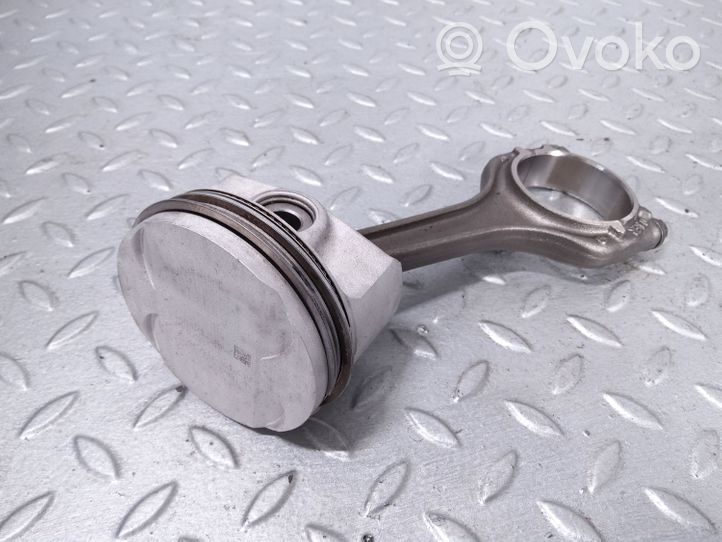 Skoda Fabia Mk3 (NJ) Piston avec bielle 04C107065AT