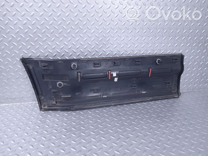 Land Rover Defender Takaoven lista (muoto) L8B2274A49AE