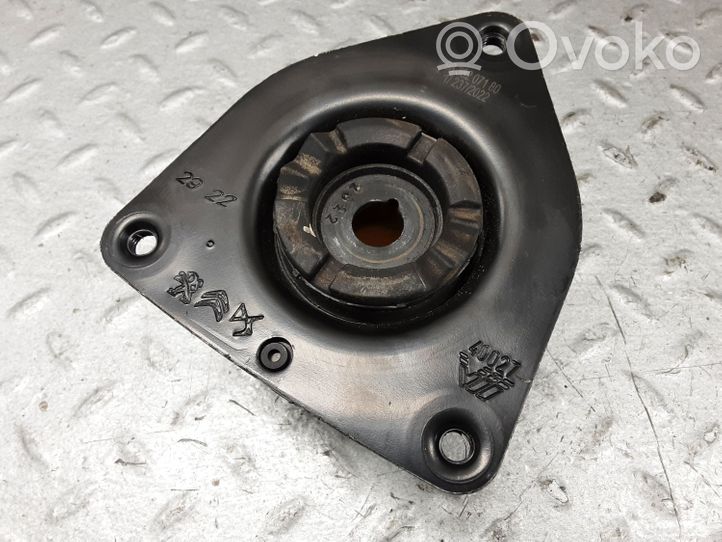 Citroen C4 III e-C4 Supporto per montante superiore anteriore 9838207180