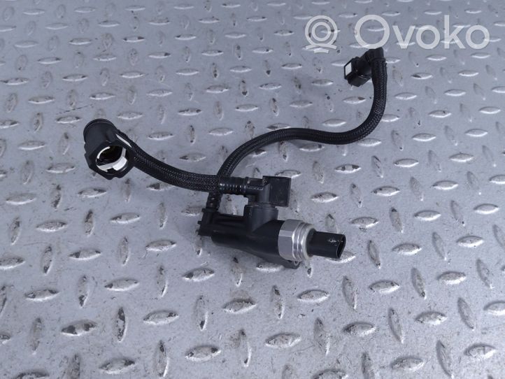 Citroen C4 III e-C4 Fuel line pipe 9821714380