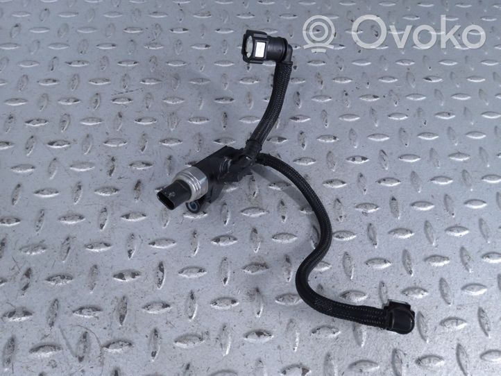 Citroen C4 III e-C4 Fuel line pipe 9821714380