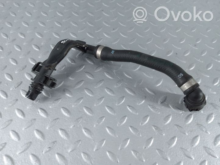 BMW X6 G06 Tubo flessibile del liquido di raffreddamento del motore 8472309