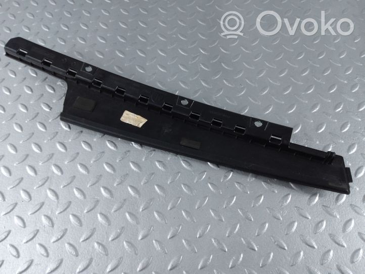 Fiat 500X Rivestimento modanatura del vetro della portiera anteriore 51939941