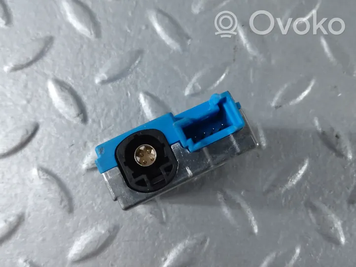 BMW X5 G05 USB socket connector 8711939