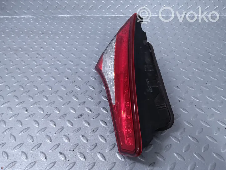 KIA Optima Lampy tylnej klapy bagażnika 924132T120