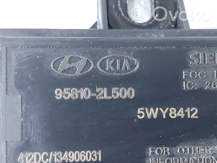 KIA Optima Czujnik uderzenia Airbag 958102L500