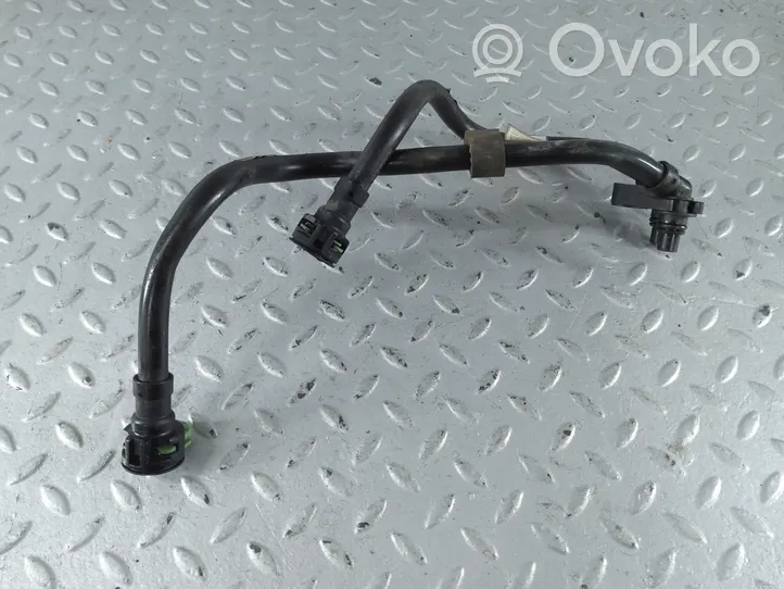 Audi A8 S8 D4 4H Gearbox oil cooler pipe/hose 4H0317801B