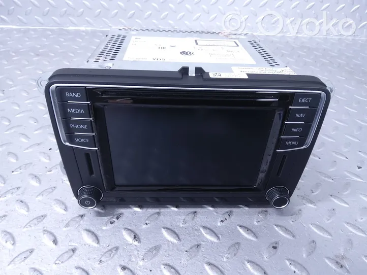 Volkswagen PASSAT B8 USA Panel / Radioodtwarzacz CD/DVD/GPS 5C0035684B