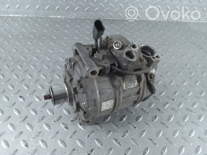 Audi Q7 4L Ilmastointilaitteen kompressorin pumppu (A/C) 7P0820803D