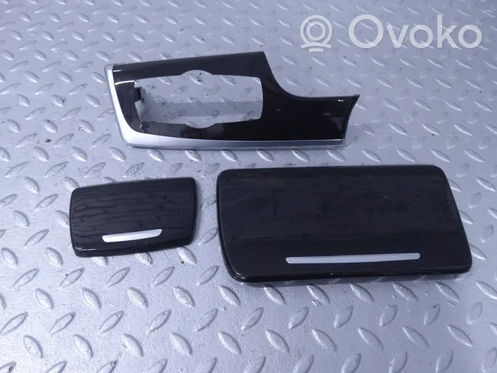 BMW 5 F10 F11 Panelės apdaila 9206389