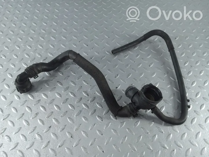 Volkswagen PASSAT B8 USA Tubo flessibile del liquido di raffreddamento del motore 5Q0122291