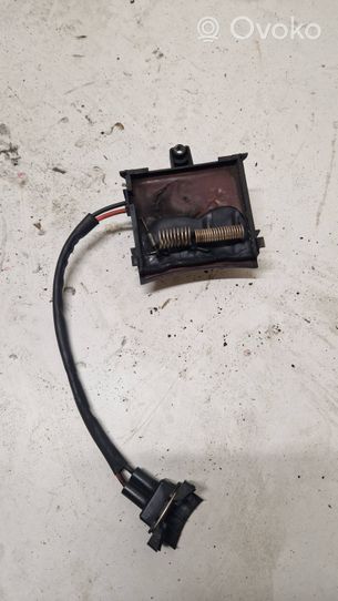 1379151 Saab 9-3 Ver2 Fan control module, 80.94 € | RRR 