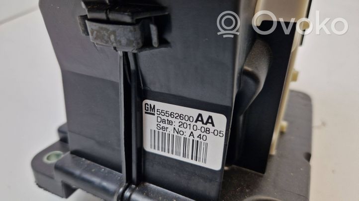 Saab 9-3 Ver2 Selector/cambiador de marcha en la caja de cambios 55562600