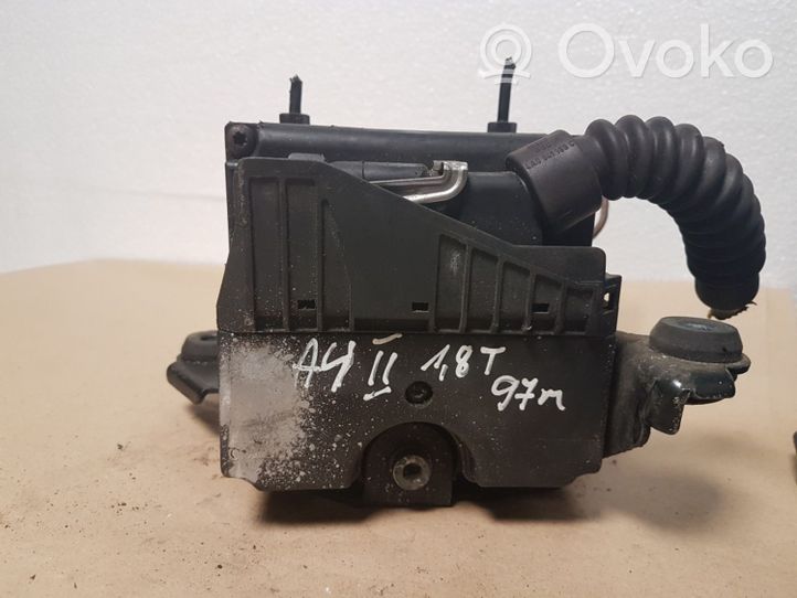 Audi A4 S4 B5 8D ABS Blokas 8D0614111