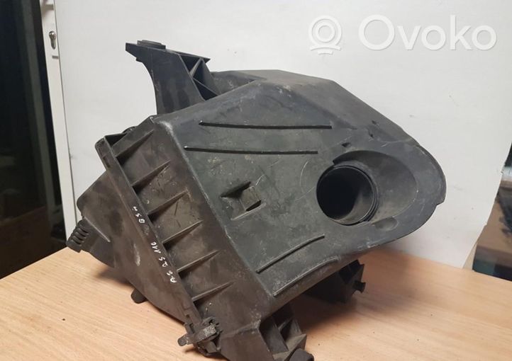 Audi A6 S6 C5 4B Oro filtro dėžė 4B0133837E