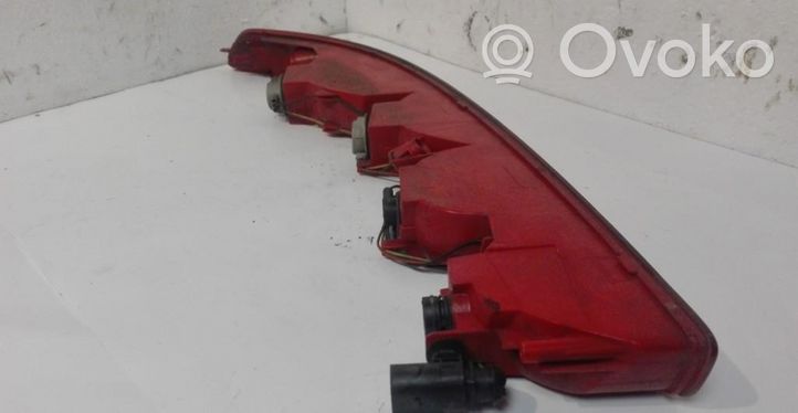 Audi Q7 4L Lampy tylnej klapy bagażnika 4L0945095