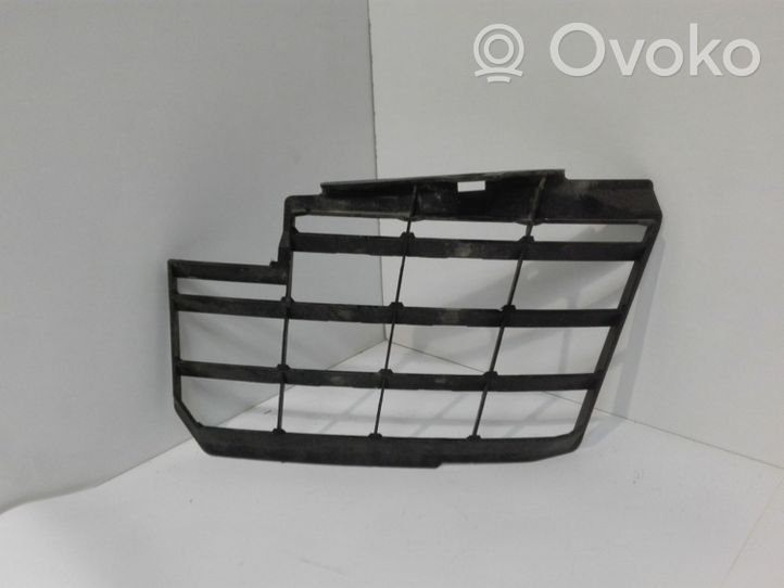 Audi A8 S8 D3 4E Grille inférieure de pare-chocs avant 