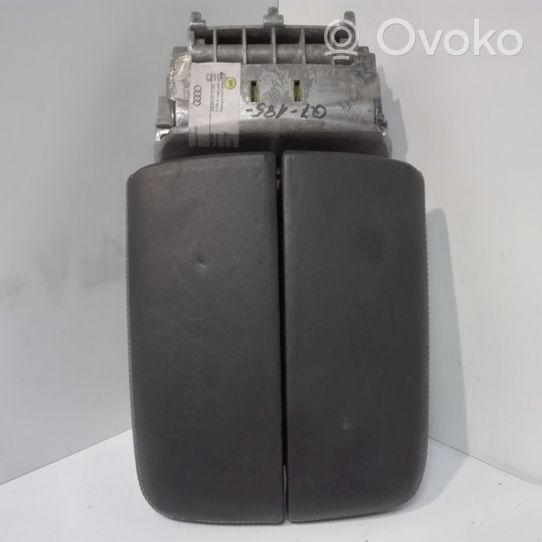 Audi Q7 4M Armrest 4M0864207C