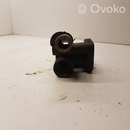 Audi A6 S6 C6 4F Termostat / Obudowa termostatu 038121132G