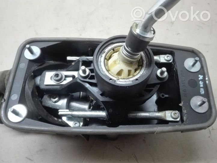 Audi A6 S6 C6 4F Ātrumu pārslēgšanas mehānisms (kulise) (salonā) 4F0711025