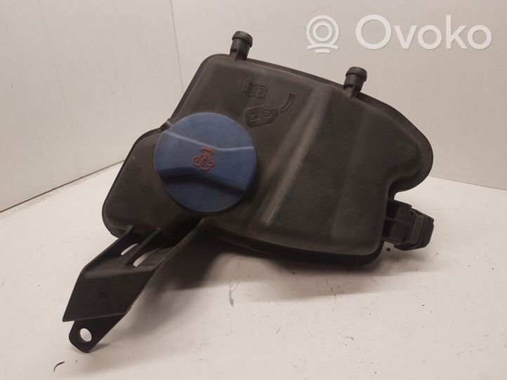 Audi RS4 Serbatoio di compensazione del liquido refrigerante/vaschetta 8T0121405