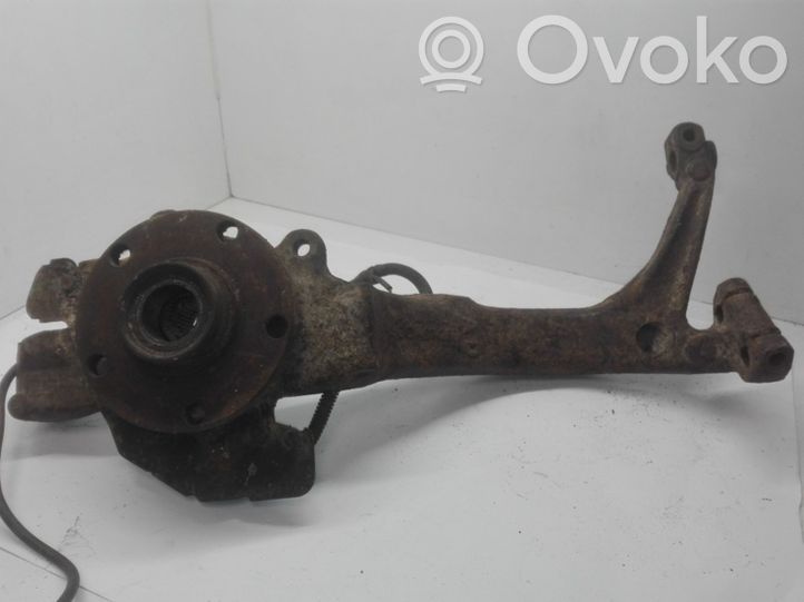 8D0407258 Audi A4 S4 B5 8D Front wheel hub spindle knuckle, 15.30 € RRR