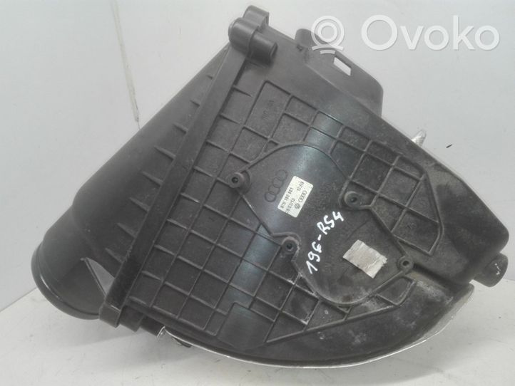 Audi RS4 Caja del filtro de aire 8T0190601