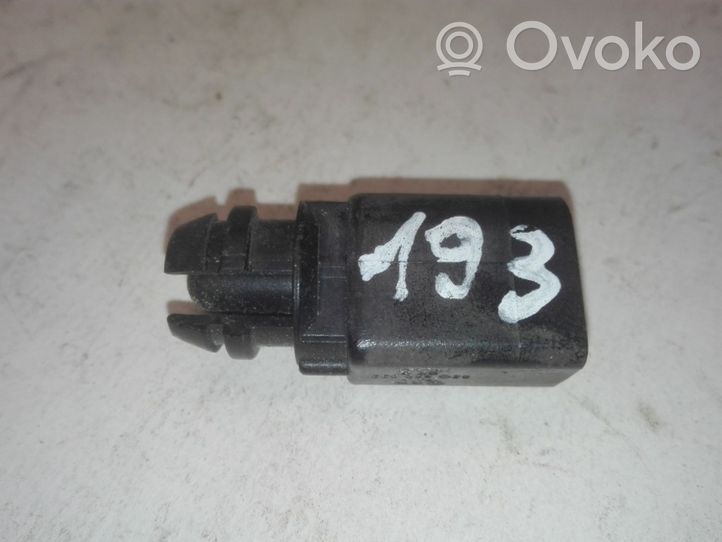 Audi A6 S6 C6 4F Sensor de temperatura interna/externa 8Z0820535