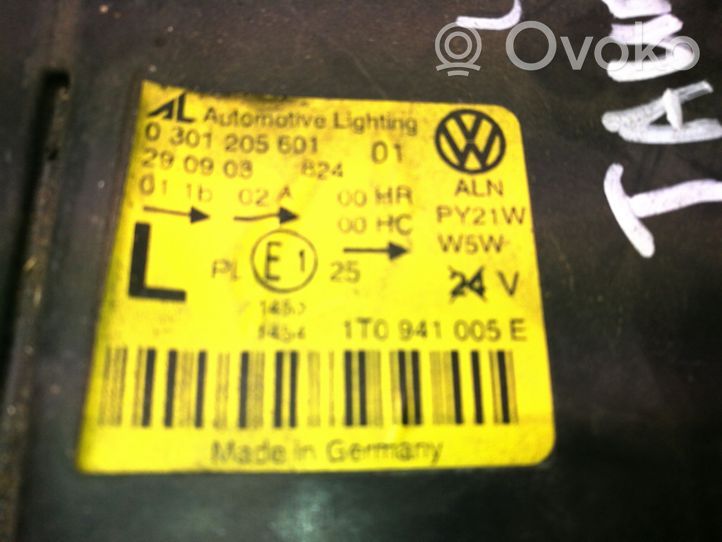 Volkswagen Touran I Lampa przednia 1T0941005E